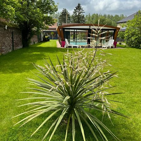 Gîte avec piscine Lestrem Extérieur photo